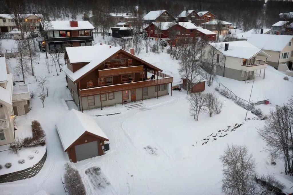 Leilighet I Rolig Gate Med Utsikt Og Gratis Parkering Тромсё Экстерьер фото